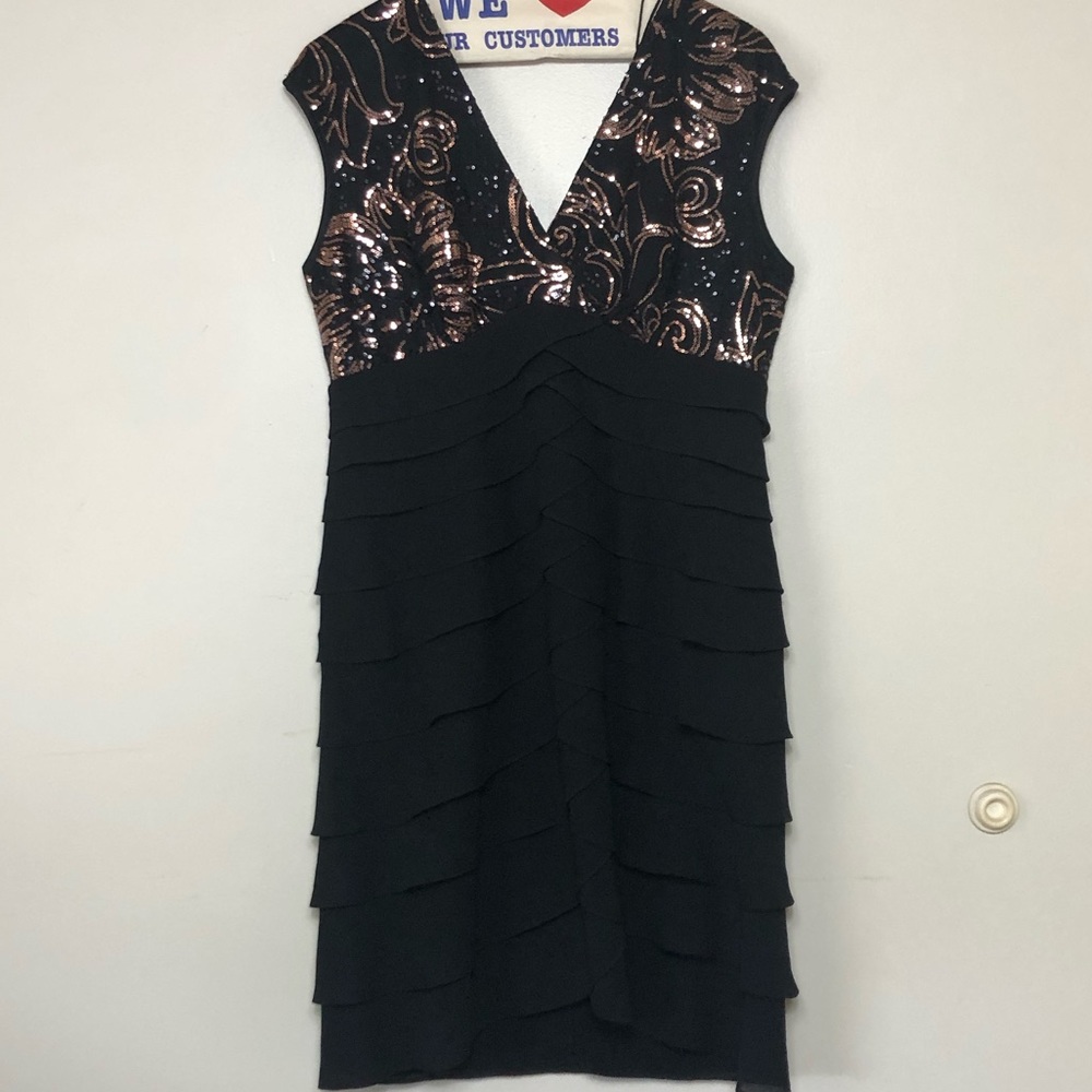 Women's Collection by Dressbarn Sleeveless V-Neck Mid-Dress Size 14